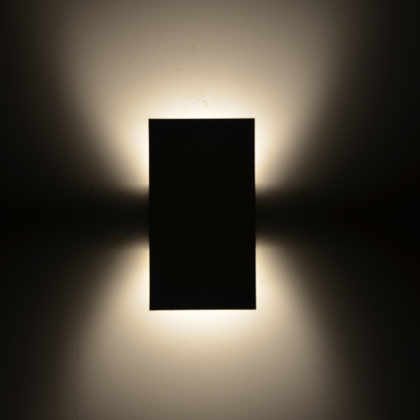 UARC-BLK/WH-WW-DIM  ARC 6W LED wall light